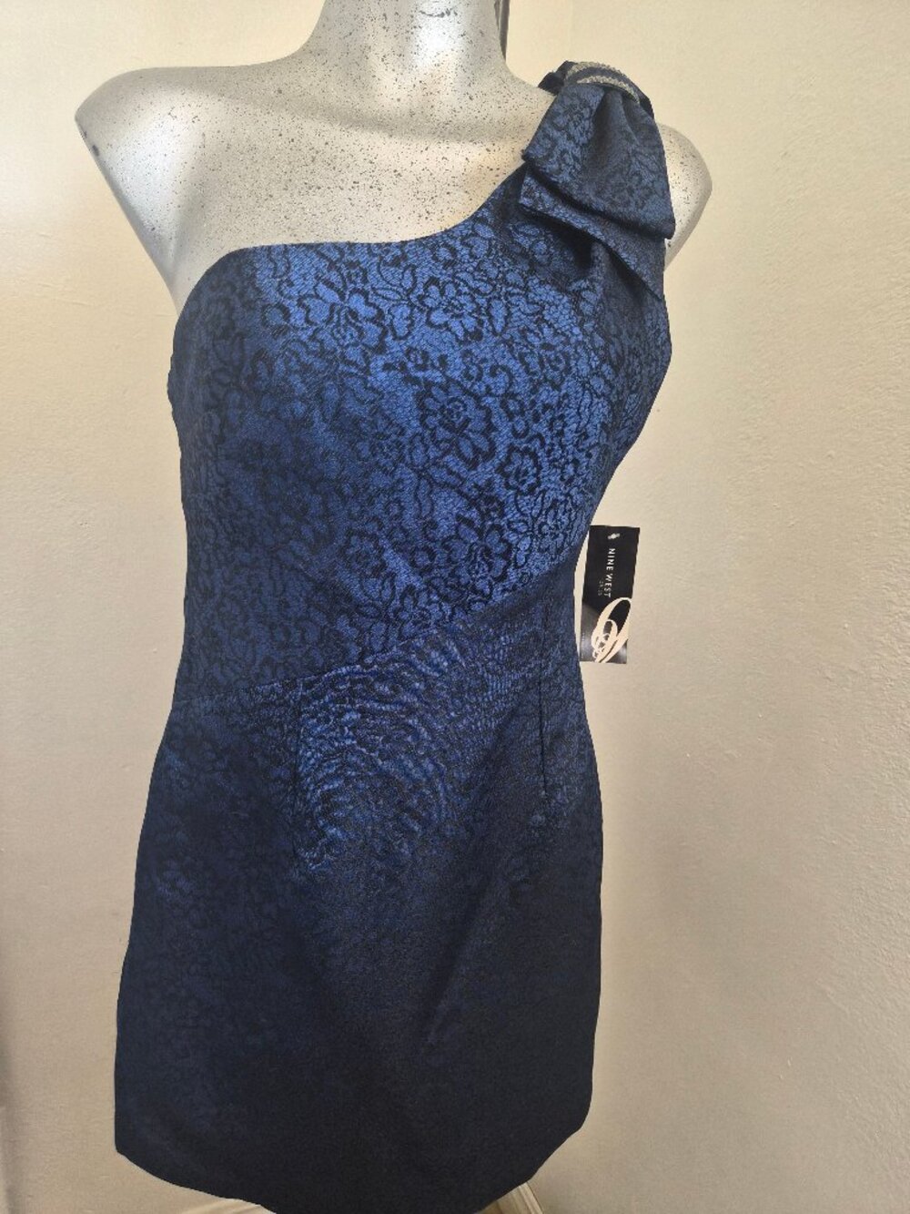 Nine West One-Shoulder Floral Brocade Dress